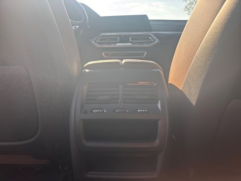 Used 2021 BMW X5 xDrive40i image 24