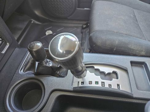 Used 2007 Toyota FJ Cruiser 4WD image 18