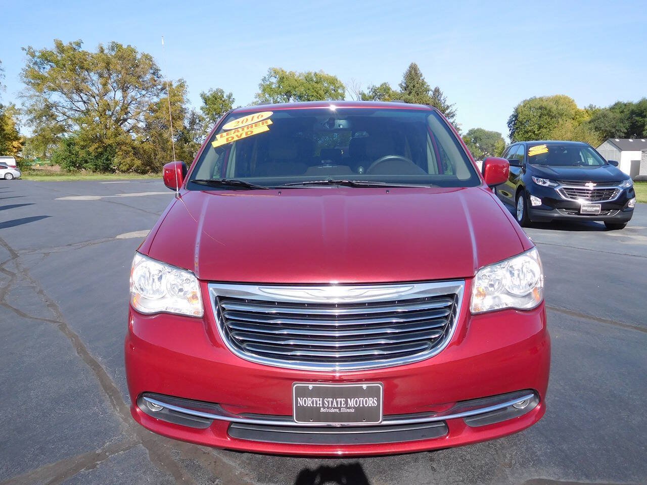 Used 2016 Chrysler Town & Country Touring w/ Driver Convenience Group FWD image 7