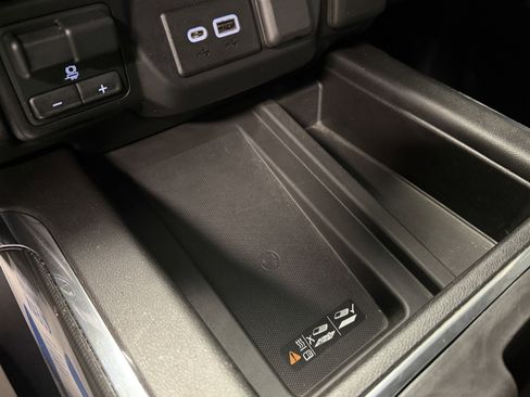 Used 2020 GMC Sierra 2500 AT4 w/ AT4 Premium Package AWD/4WD image 13