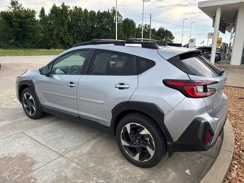 Used 2024 Subaru Crosstrek 2.5i Limited AWD/4WD image 3
