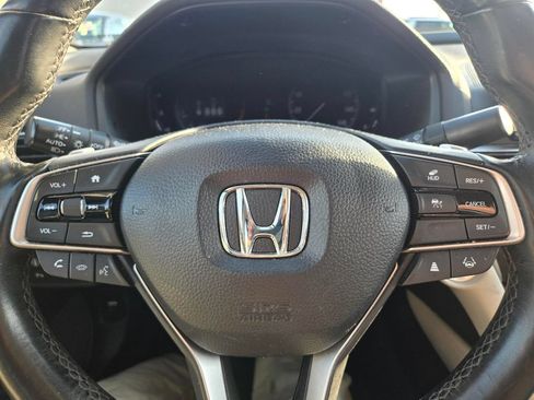 Used 2021 Honda Accord Touring image 11