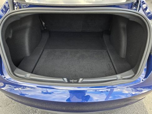 Used 2023 Tesla Model 3 Standard Range image 10