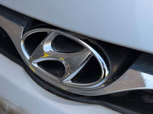 Used 2013 Hyundai Elantra GLS w/ Preferred Pkg image 12