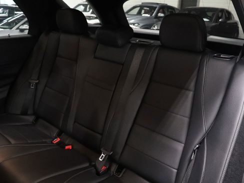 Used 2024 Mercedes-Benz GLE 450e 4MATIC image 15