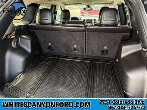 Used 2019 Jeep Cherokee Trailhawk AWD/4WD image 8