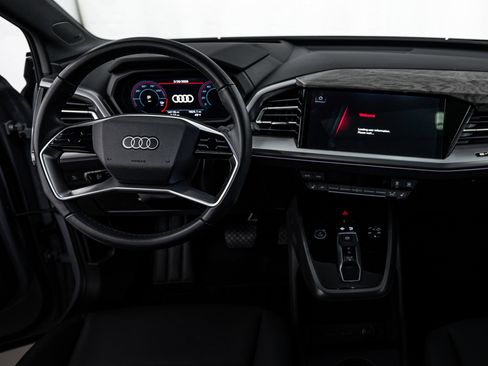 Certified 2023 Audi Q4 e-tron Prestige image 15