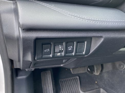 Used 2020 Subaru Outback Limited w/ Popular Package #2 image 10