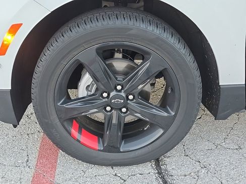 Used 2024 Chevrolet Equinox Premier image 9