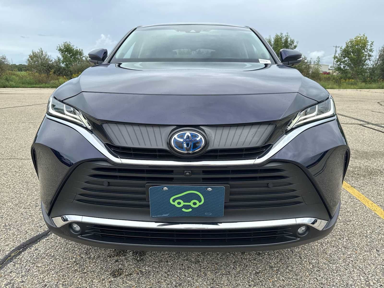 Used 2024 Toyota Venza Limited AWD/4WD image 2