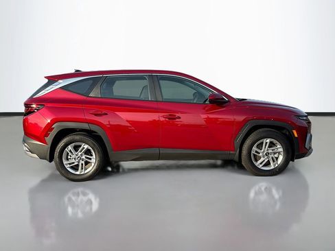 New 2025 Hyundai Tucson SE image 4