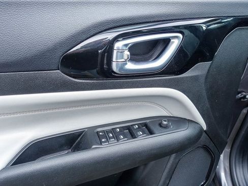 Used 2023 Jeep Compass Limited image 25