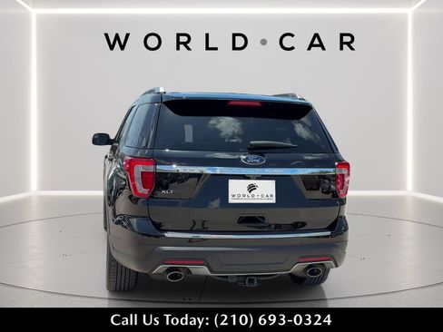 Used 2018 Ford Explorer XLT w/ Equipment Group 202A FWD image 6