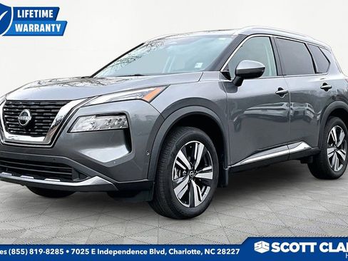 Used 2023 Nissan Rogue SL w/ SL Premium Package image 3