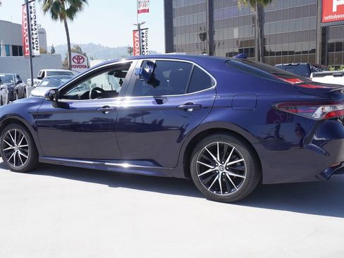 Used 2022 Toyota Camry SE w/ Convenience Package image 9