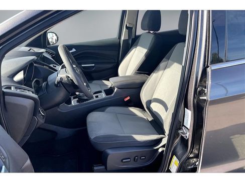 Used 2017 Ford Escape SE w/ Equipment Group 201A AWD/4WD image 20