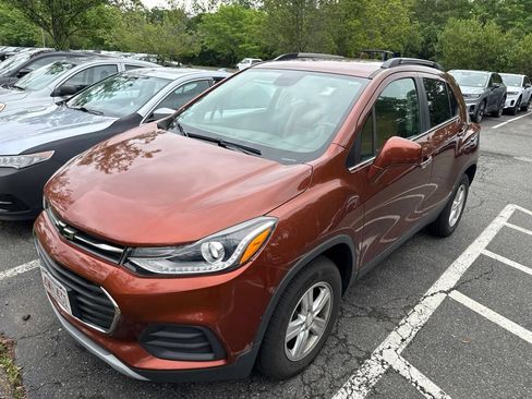 Used 2019 Chevrolet Trax LT w/ LT Convenience Package AWD/4WD image 7