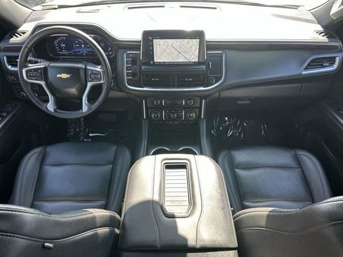 Used 2024 Chevrolet Suburban LT image 19