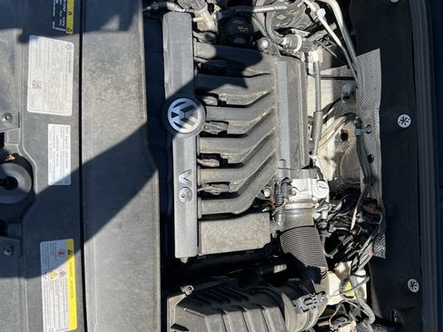 Used 2022 Volkswagen Atlas Cross Sport SE image 36