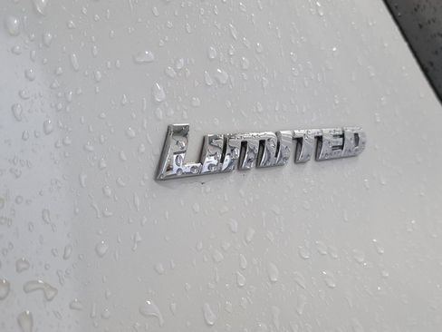 Used 2016 Toyota 4Runner Limited image 27