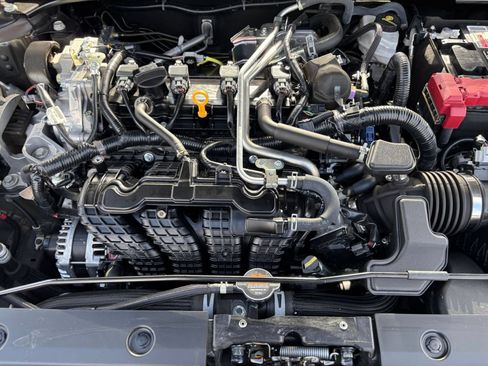Used 2025 Nissan Altima 2.5 SV FWD image 33