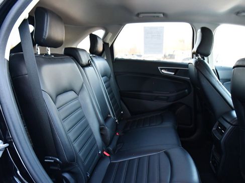 Used 2024 Ford Edge SEL w/ Convenience Package image 17