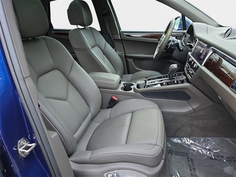 Used 2024 Porsche Macan S image 12