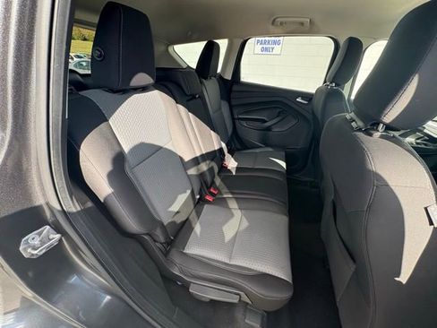 Used 2019 Ford Escape SE image 27