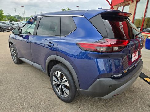 Used 2023 Nissan Rogue SV AWD/4WD image 6