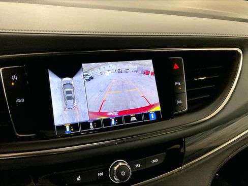 Used 2024 Buick Enclave Premium image 20