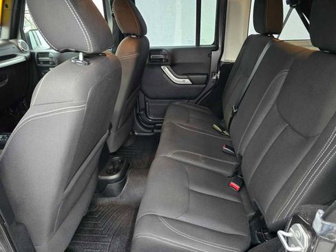 Used 2016 Jeep Wrangler Unlimited Sahara w/ Connectivity Group image 24