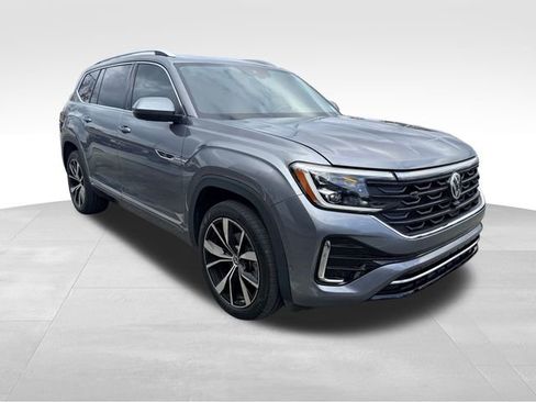Used 2024 Volkswagen Atlas SEL Premium R-Line image 3