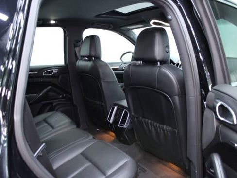 Used 2012 Porsche Cayenne image 19