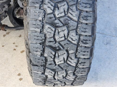 Used 2016 Jeep Wrangler Unlimited Sahara image 12