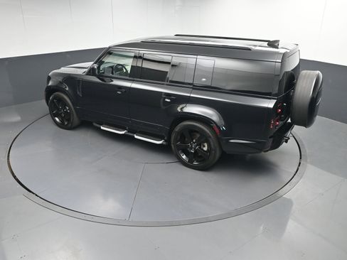 Certified 2023 Land Rover Defender 130 X-Dynamic SE image 35