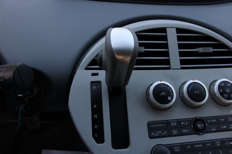 Used 2004 Nissan Quest S w/ (SEA) Seat Pkg FWD image 8