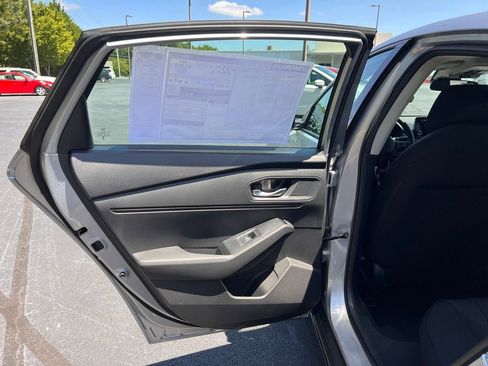 New 2025 Honda Accord SE image 10