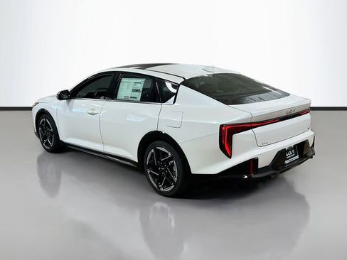New 2025 Kia K4 GT-Line image 5