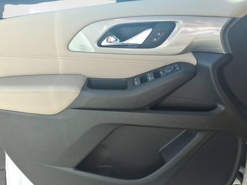 Used 2022 Chevrolet Traverse LS w/ Midnight/Sport Edition FWD image 16