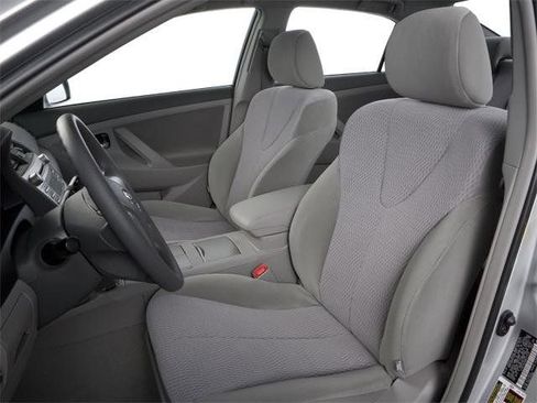 Used 2011 Toyota Camry XLE w/ XLE Extra-Value Pkg #2 FWD image 8