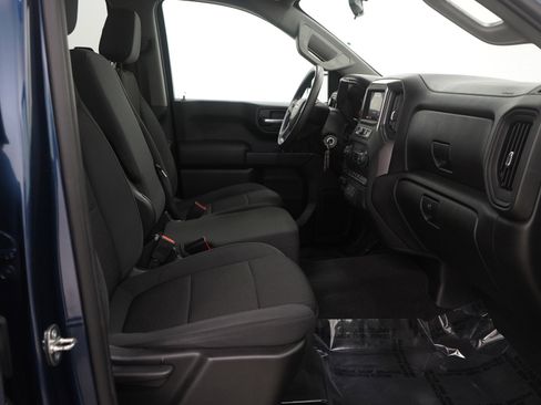 Used 2020 Chevrolet Silverado 1500 Custom w/ Custom Value Package image 12