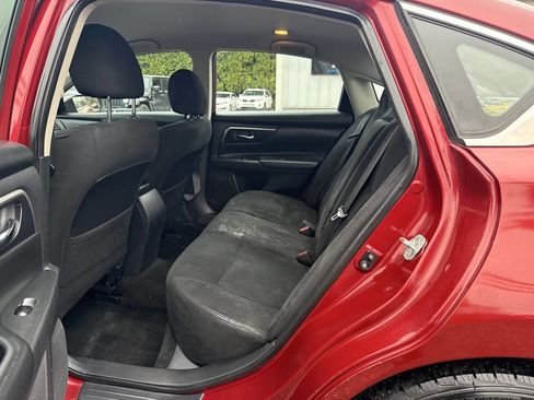 Used 2015 Nissan Altima 2.5 S w/ Sport Value Package image 8