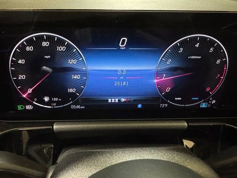 Used 2025 Mercedes-Benz GLA 250 image 11