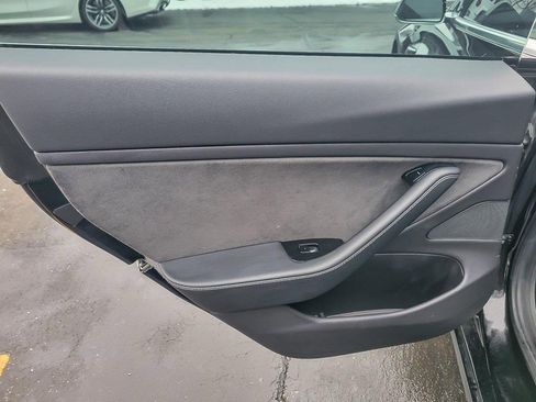 Used 2019 Tesla Model 3 image 19