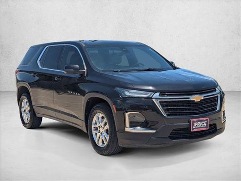 Used 2022 Chevrolet Traverse LS FWD image 3