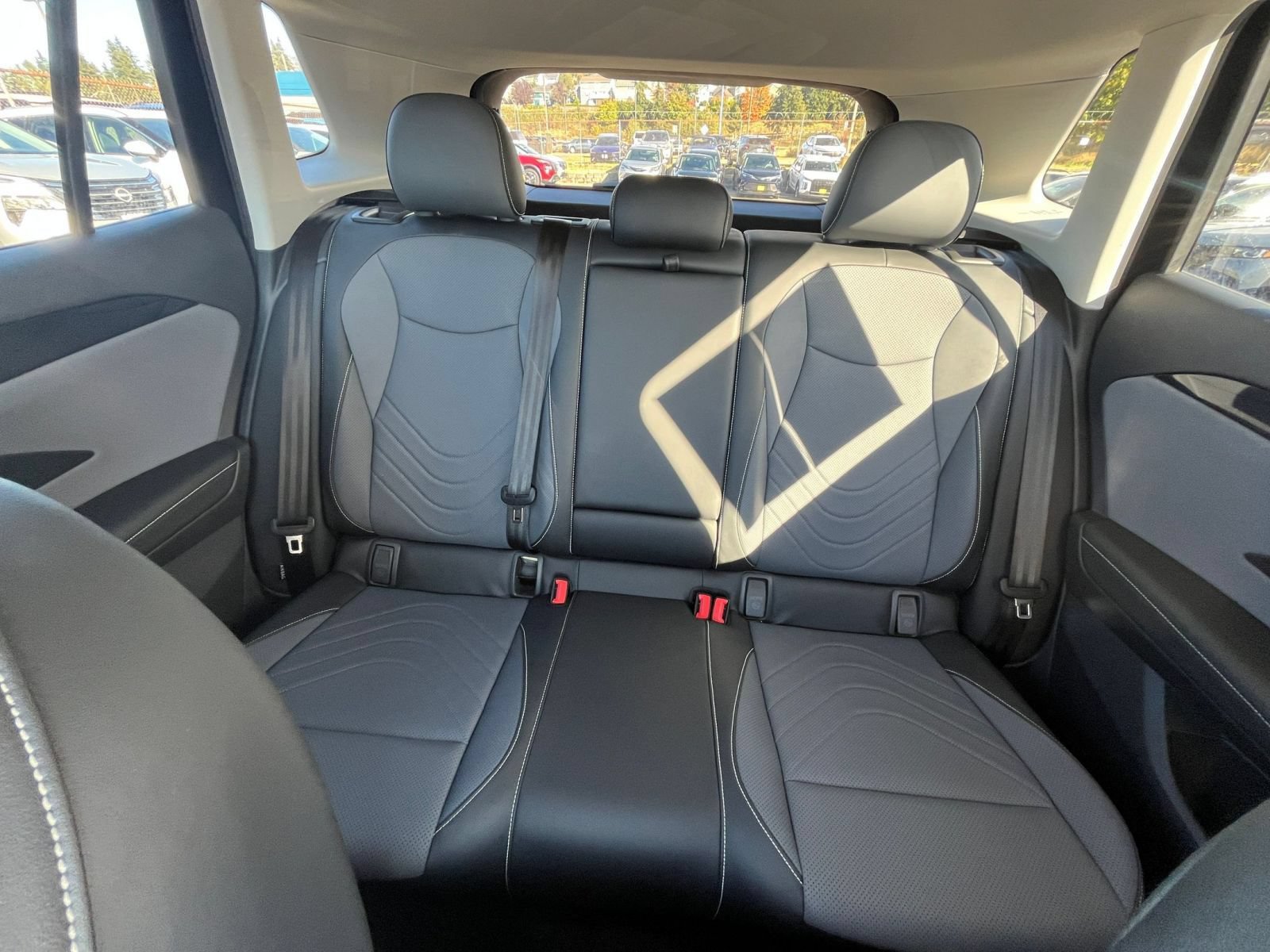 Used 2026 Volkswagen Tiguan SE AWD/4WD image 39