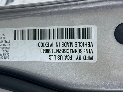 Used 2022 Jeep Compass Latitude image 33