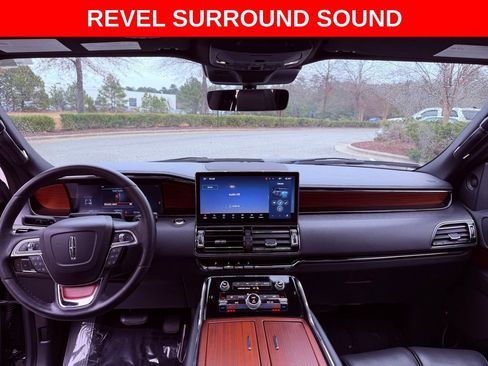 Used 2024 Lincoln Navigator L 4WD image 12