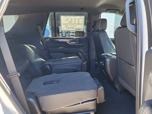New 2026 GMC Yukon Elevation image 48