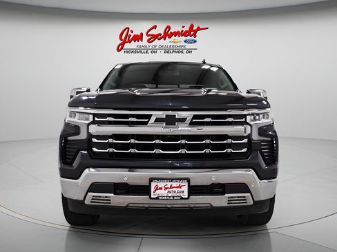 Used 2023 Chevrolet Silverado 1500 LTZ w/ LTZ Convenience Package II AWD/4WD image 2